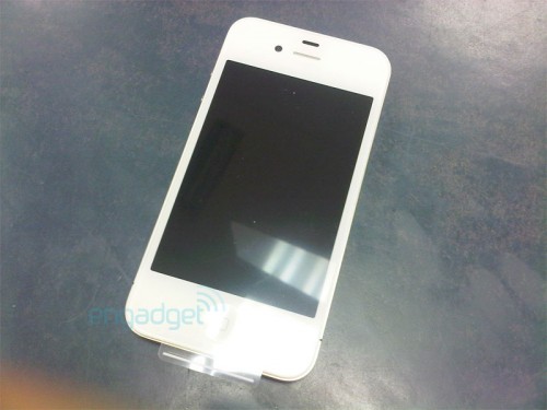 Белые iPhone 4 уже завезены операторам сотовой связи whitei42 500x375