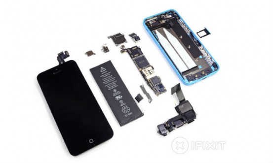 iFixit раскрутили iPhone 5c до винтика